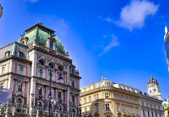 Fototapeta premium Architecture along the streets of Vienna, Austria on a sunny day.