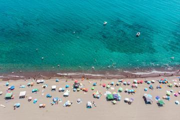 Foto aerea de playa en verano