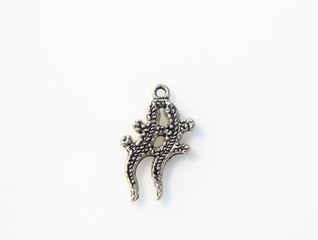Two lizards salamander charm pendant  for necklace or bracelet costume jewelry fashion accessory