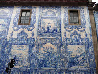 Baroque wall with traditional blue tiles. Capela das Almas. 18 Century. Old city center of Porto. Portugal.