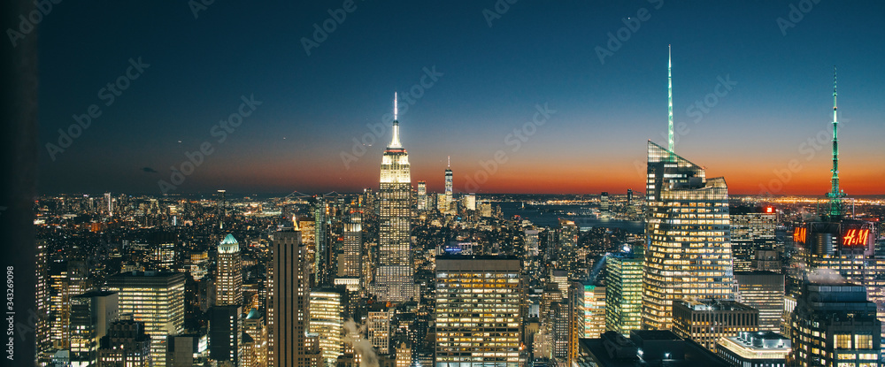 Wall mural panorama of new york city skyline at dusk