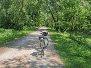 Fototapeta na wymiar Voyage sur la vélo route Via Rhona.