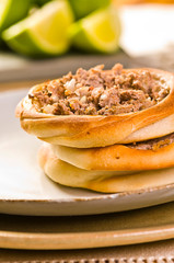 esfiha aberta de carne