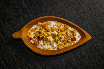 シリアルとミルク　 Cornflakes and milk