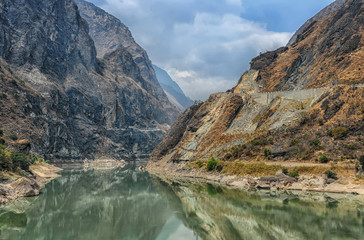 Mountain landscape and Yangzi river in Yunnan - China ( Tiger leaping gorge area )