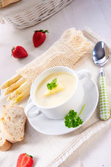 Delicious white asparagus cream soup