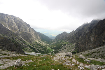 Fototapeta na wymiar The route to the Teryego Cottage in the Slovak Tatras