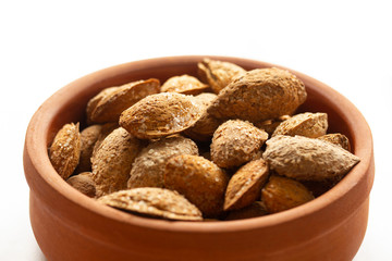 roasted and salted shelled almonds