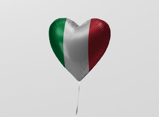 Italy flag in heart balloon