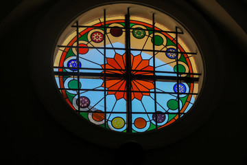 OLIWA, POLEN - 2016 SEPTEMBER 17. Beautiful colorful circle window with art View inside the cathedral Basilica of The Holy Trinity, Blessed Virgin Mary and St Bernard.