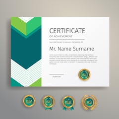 Obraz premium Green certificate template vector, simple and elegant style