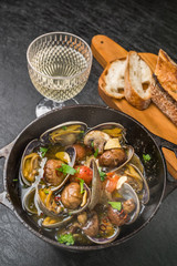 きのことトマトのアヒージョahijo Spirit-style mushroom oil grill