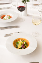 Smoked salmon salad with lemon