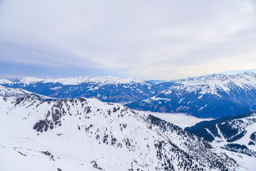 Fototapeta na wymiar ski Snowy and rocky peaks of the Austrian Alps