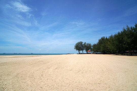 Landscape nature scene of White sand and long beach with pine tree at samila beach , songkhla , thailand - Travel Asia Backpacking &ndash; Sightseeing nature Background