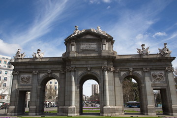Fototapeta na wymiar Puerta de Alcala, Madrid