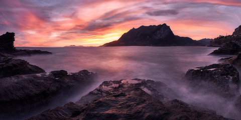 Amanecer en la costa