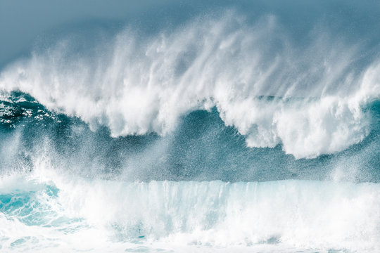 La potenza delle onde dell' Oceano