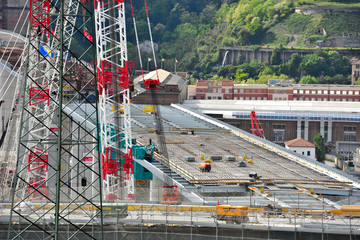 latest reconstruction work on the new highway bridge (ex morandi) which collapsed in August 2018 ...