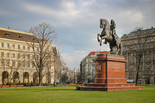 รูปภาพFerenc เลือกดูภาพถ่ายสต็อก เวกเตอร์ และวิดีโอ1,010 Adobe Stock