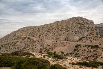 Fototapeta na wymiar Spaniens Bergwelt mit ihren engen Passstraßen