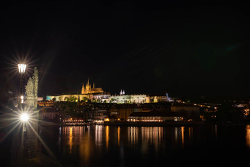 Fototapeta premium Beautiful panorama of the city of Prague. Vin da Vltava River, Prague Castle and the Old Town.
