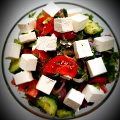 greek salad with feta cheese