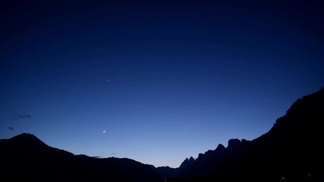 le ultime luci prima della notte nel paese delle tre cime di lavaredo