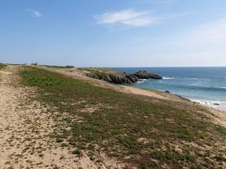 Point de vue sur l'océan depuis la hauteur d'un point de vue