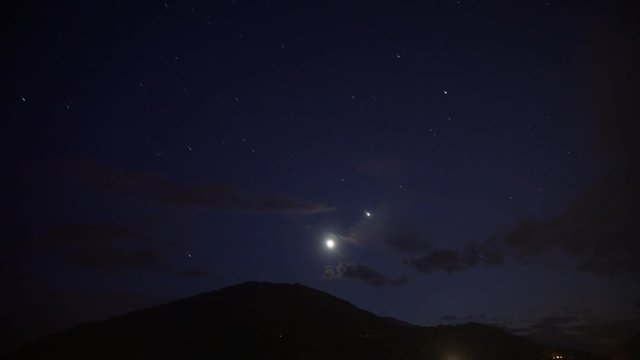 Hochstein, Nacht, Lienz, Mond, Venus, Nachthimmel, Mond, Venus, Sterne, Wolken, Wind, Wetter&auml;nderung, Wechsel, Wetterwandel, Dunkelheit, dunkel, Zeitraffer, Lienz, Himmel, Osttirol, Tirol, &Ouml;sterreich,