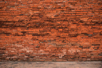 Naklejka premium Old beige wall and a ground