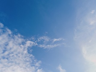 Fototapeta premium blue sky and white clouds seen during the day