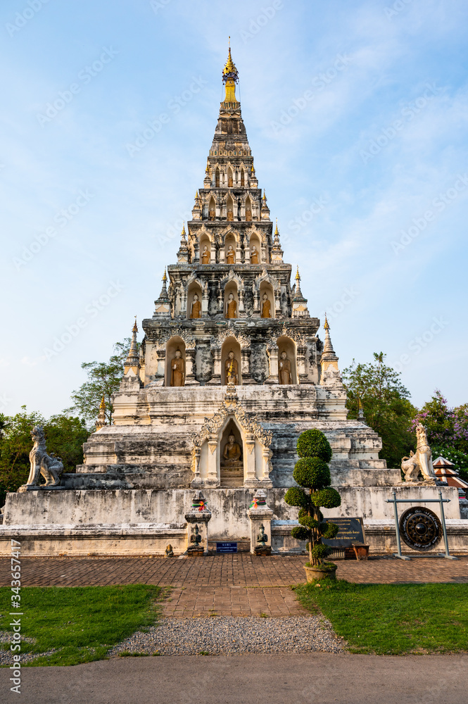 Canvas Prints Chedi Liem temple or Wat Chedi Liem in Wiang Kum Kam archaeological site