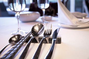 外食　洋食　フレンチ　table manners フランス料理　休業要請