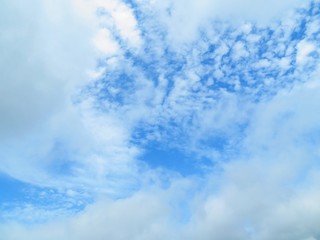 Fototapeta premium 日本の田舎の風景 8月 青空と雲