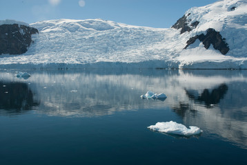 Fototapeta na wymiar Antarctic mountainous landscape, Deception Island