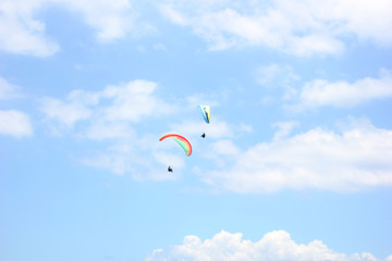 paragliding in the sky french polynesia