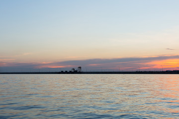Obraz premium Colorful clouds on sunset sky in Khun Dan Prakan Chon Dam