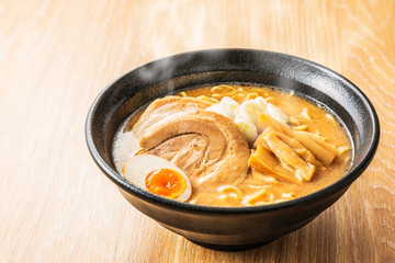 味噌ラーメン　Miso Ramen (Japanese soy bean noodle)