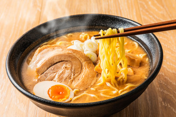 味噌ラーメン　Miso Ramen (Japanese soy bean noodle)