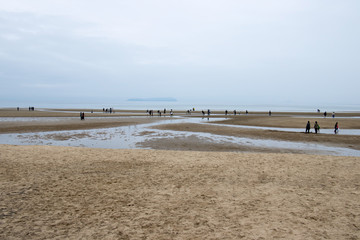 瀬戸内海　干潮時の浜辺の風景