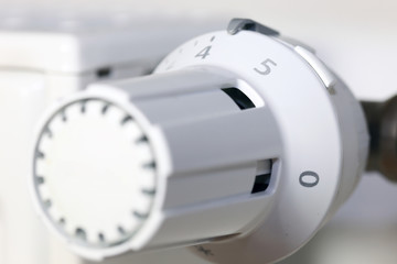 Heizkörper-Thermostat (Close-up of a thermostat on a radiator)