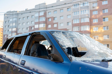 broken car Windows