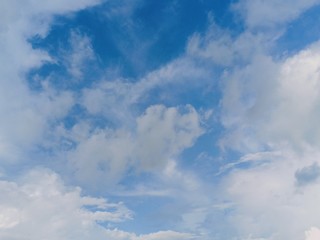Fototapeta premium blue sky and white clouds seen during the day