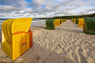 Menschenleerer Strand