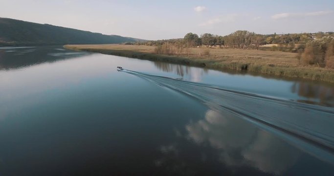 The valeys of Dniester River, Tipova manastery, Moldova
Riul Nistru, Manastirea Tipova, Moldova
