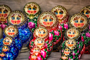 Russian painting. Painted wood figures. Souvenir dolls.