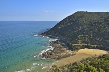 Fototapeta na wymiar Coast along the Great Ocean Road in Australia