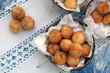 biscoitos - bolas de coco.