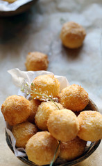 biscoitos - bolas de coco.